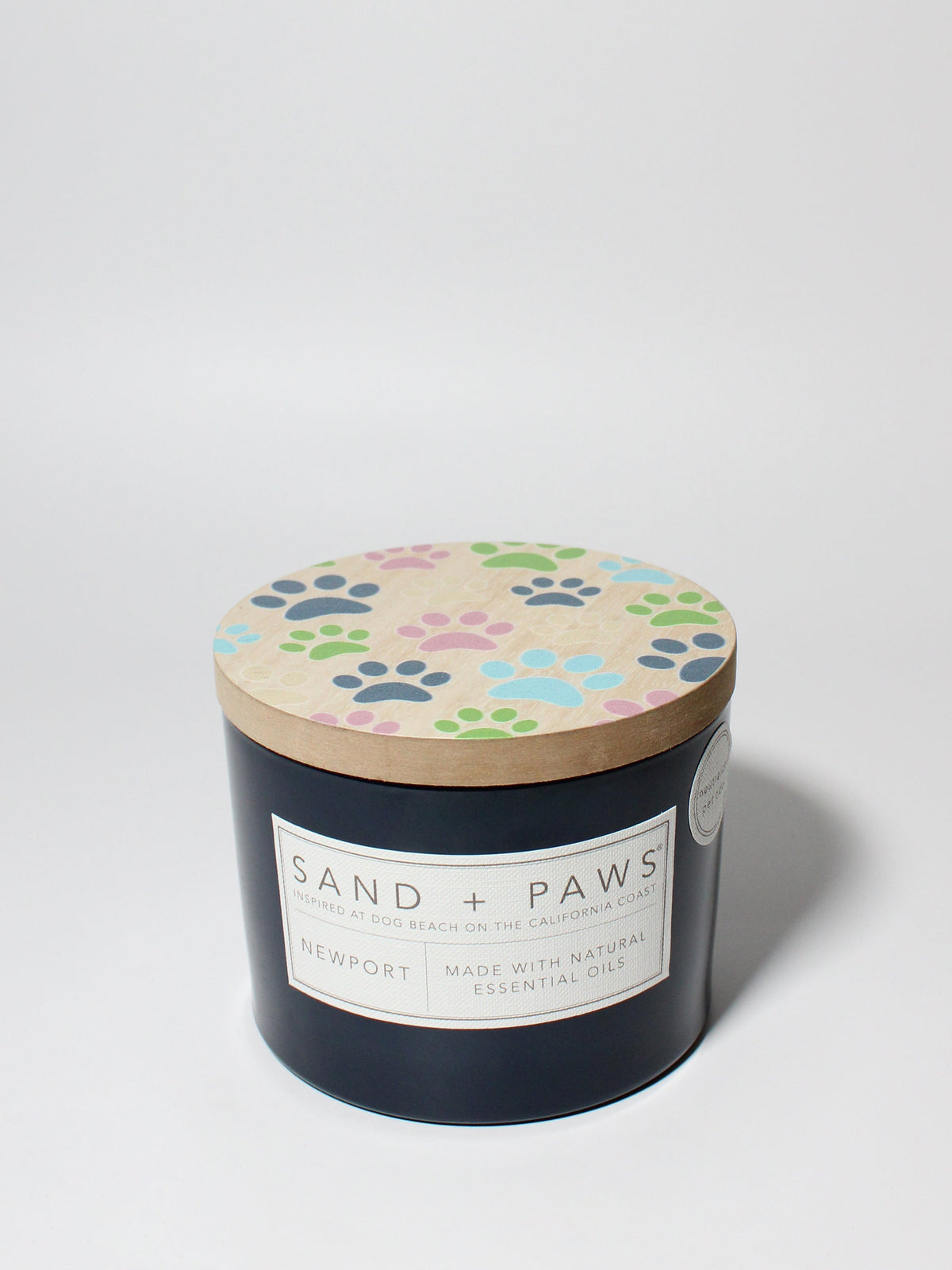Luxurious Sand + Paws Newport 12 oz scented candle