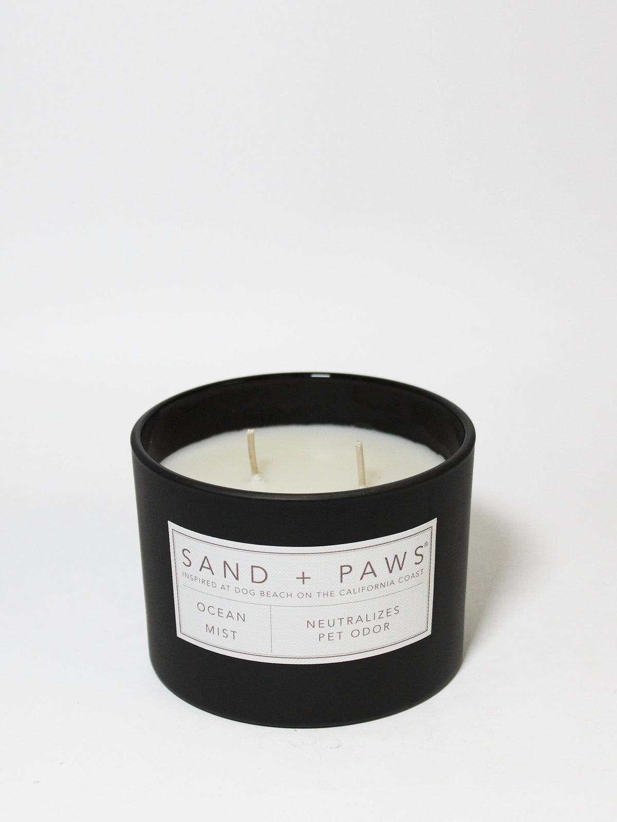 Luxurious Sand + Paws Ocean Mist 12 oz scented candle