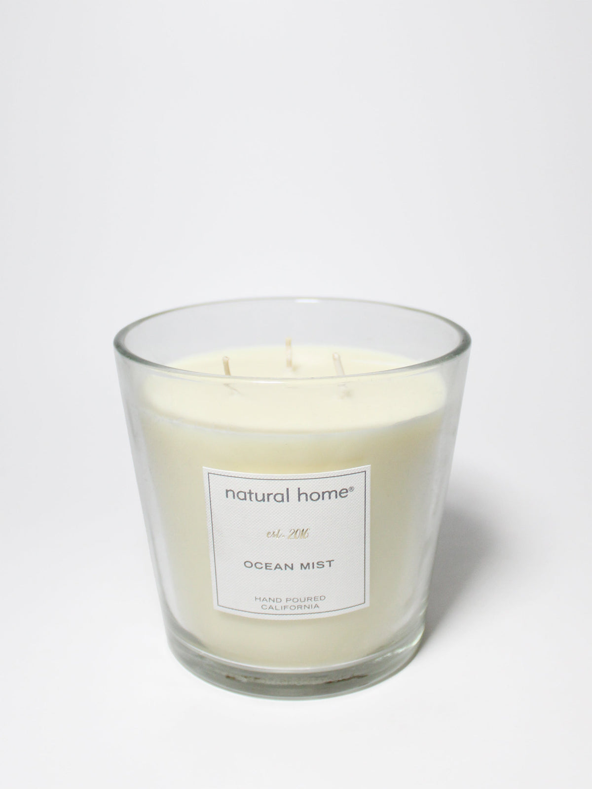 Luxurious Ocean Mist Natural Home 31 oz scented candle
