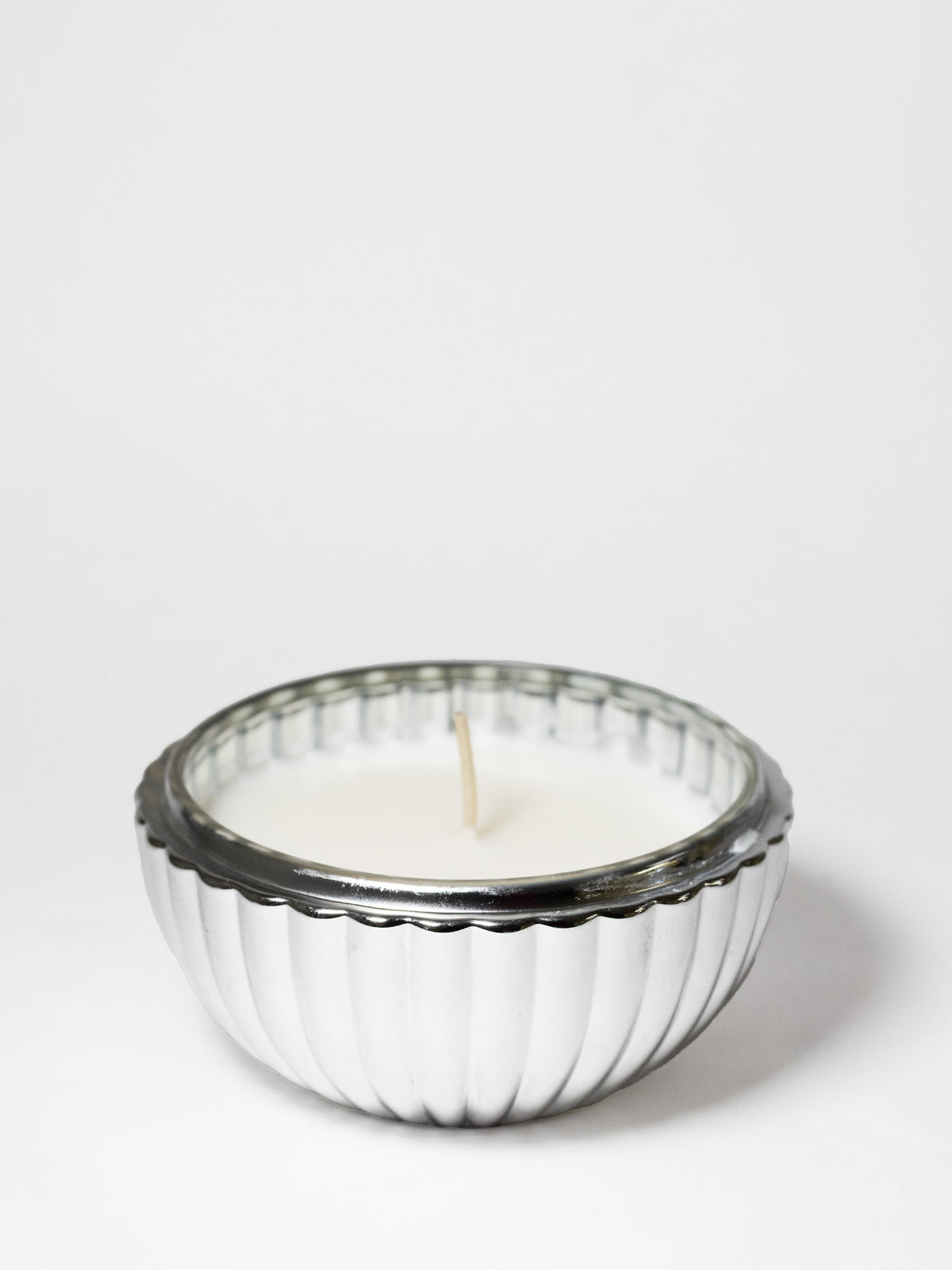 Luxurious Firewood & Silver Fir 6 oz scented candle
