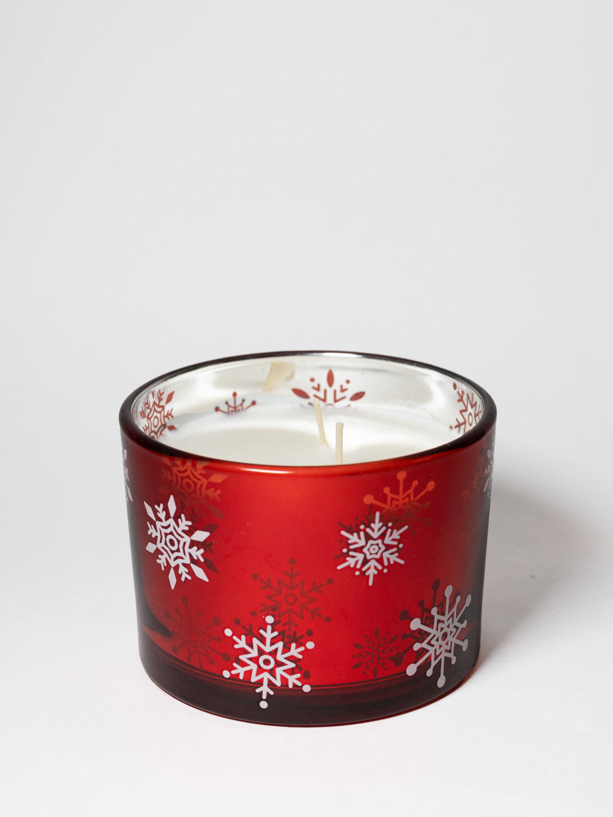 Luxurious Winter Pine 12 oz scented candle