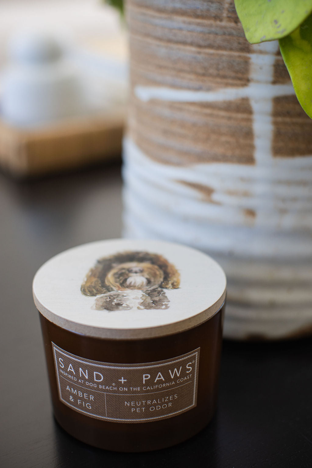 Luxurious Sand + Paws Amber & Fig 12 oz scented candle