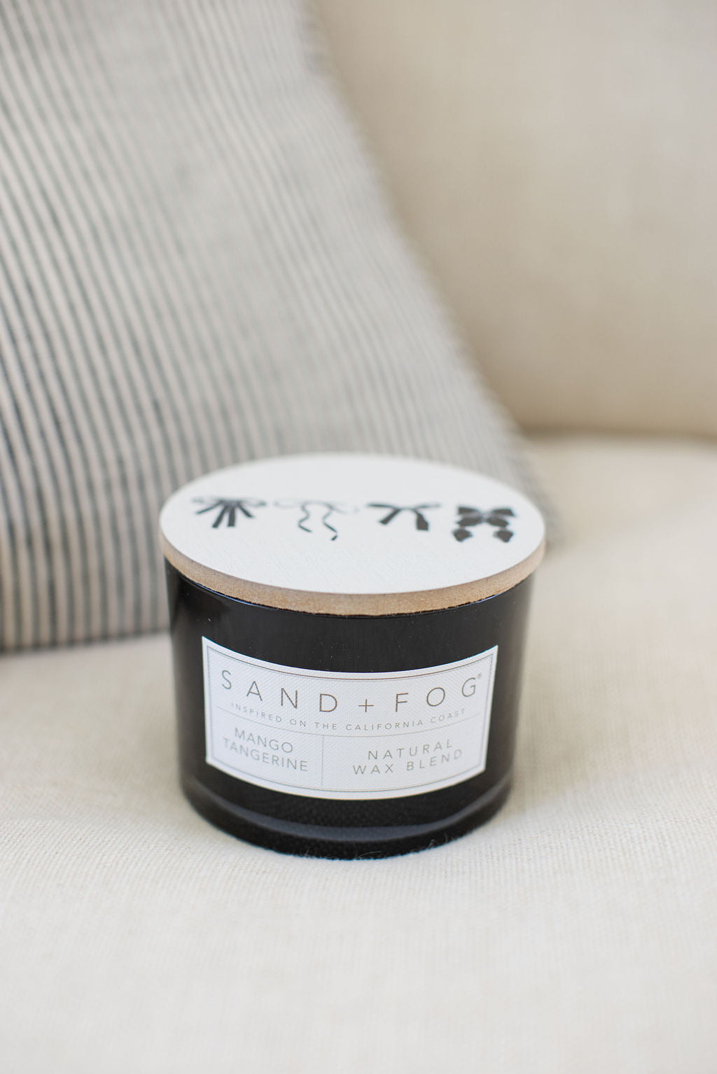 Luxurious Mango Tangerine 12 oz scented candle