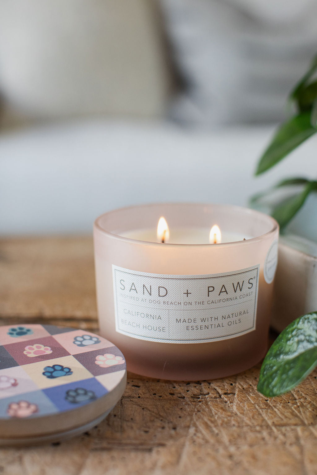 Luxurious Sand + Paws California Beach House 12 oz scented candle