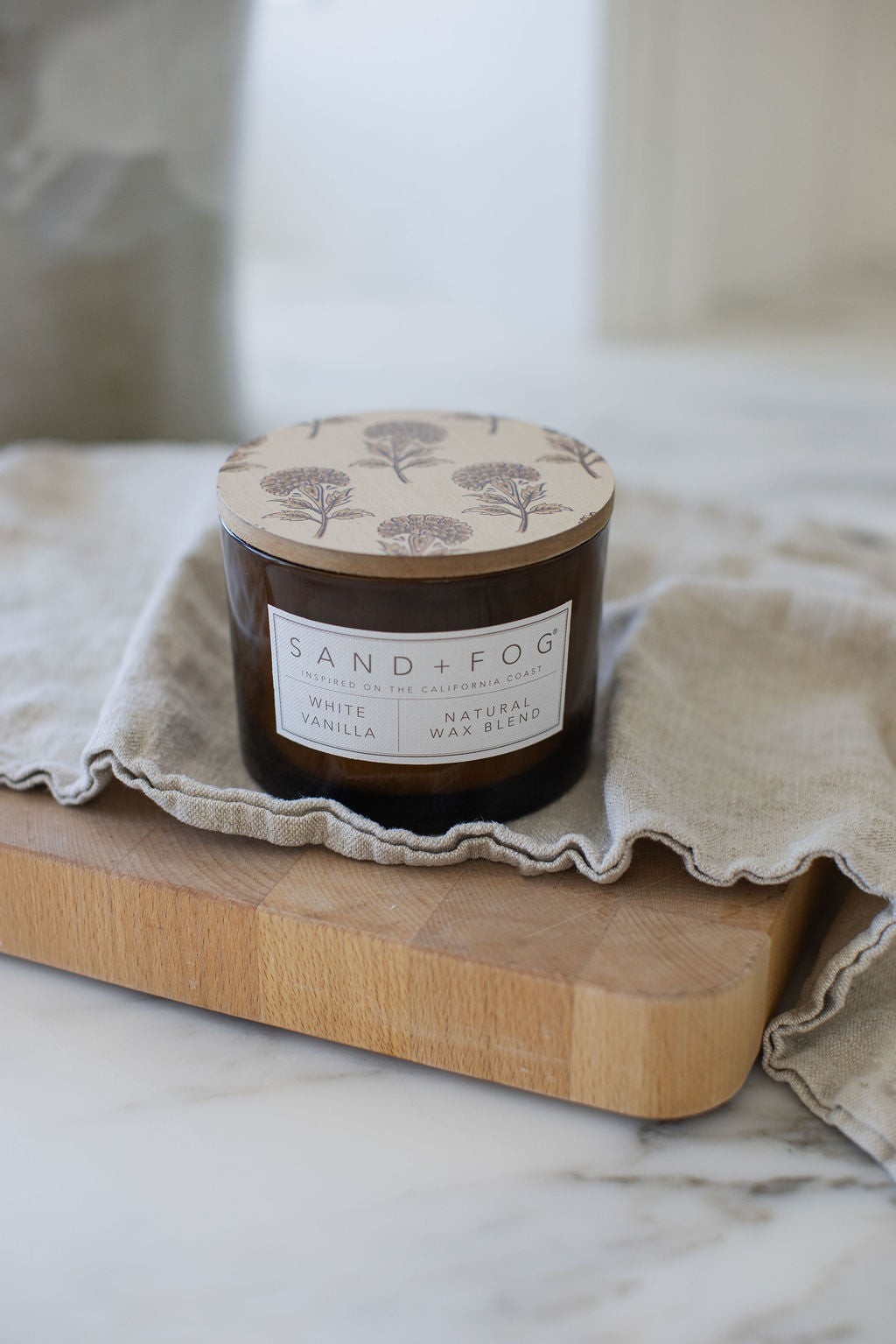Luxurious White Vanilla 12 oz scented candle
