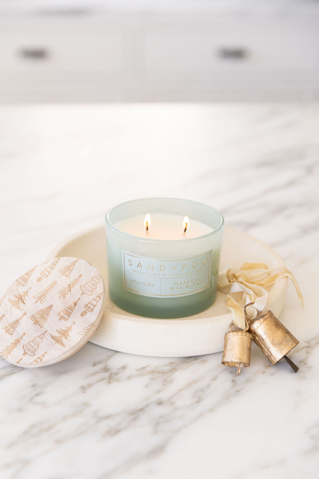 Luxurious Holiday 12 oz scented candle