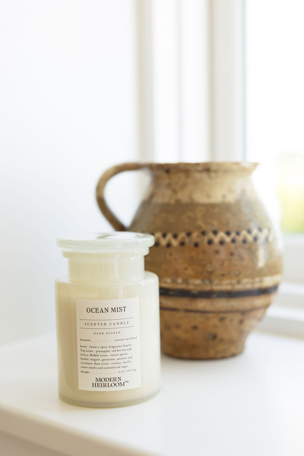 Luxurious Ocean Mist 12 oz scented candle