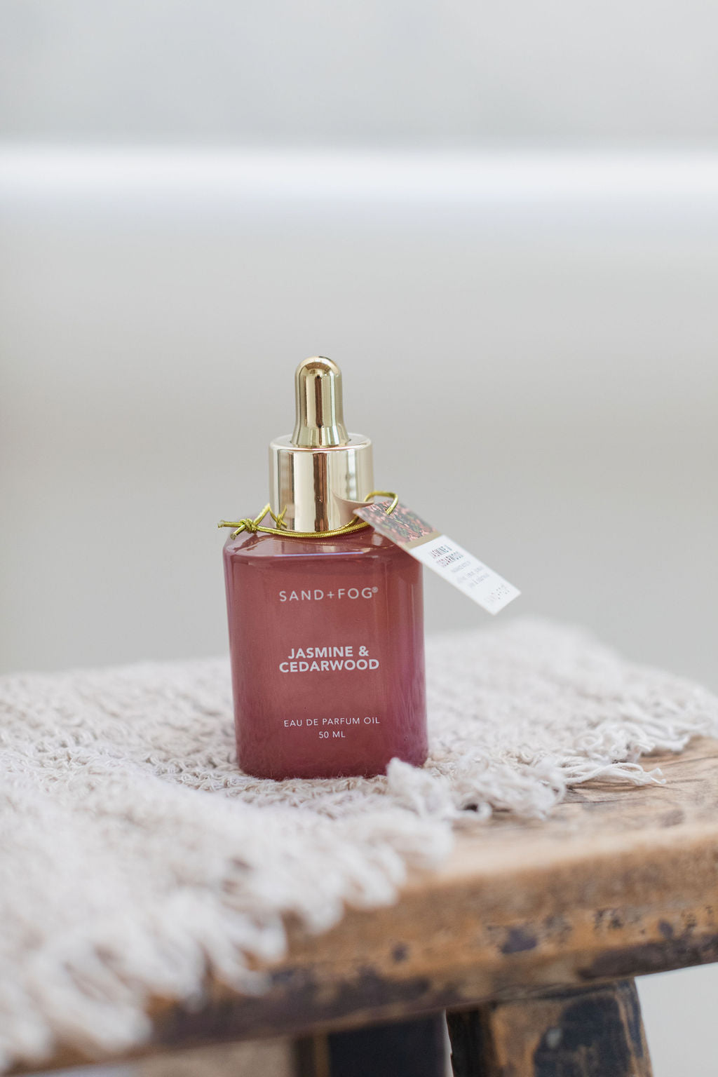 Captivating Jasmine & Cedarwood 50 ml Perfume Oil Dropper