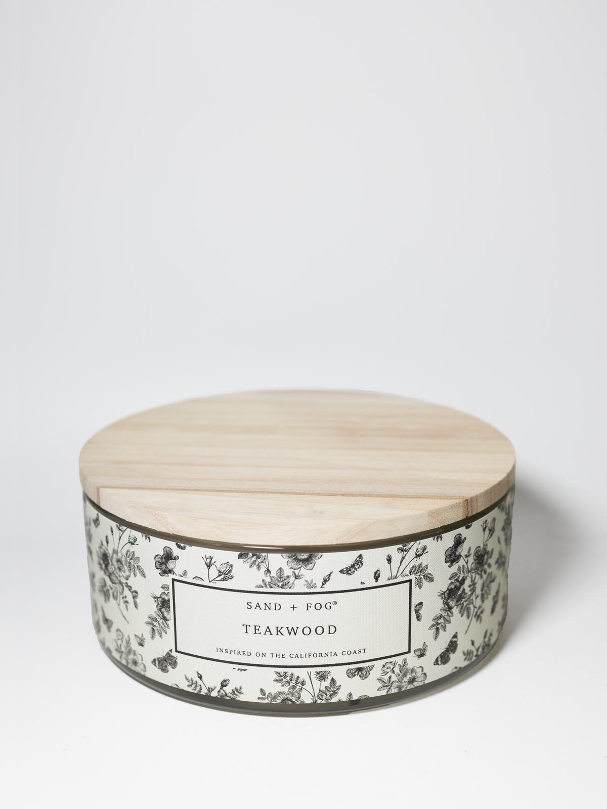 Luxurious Teakwood 34 oz scented candle