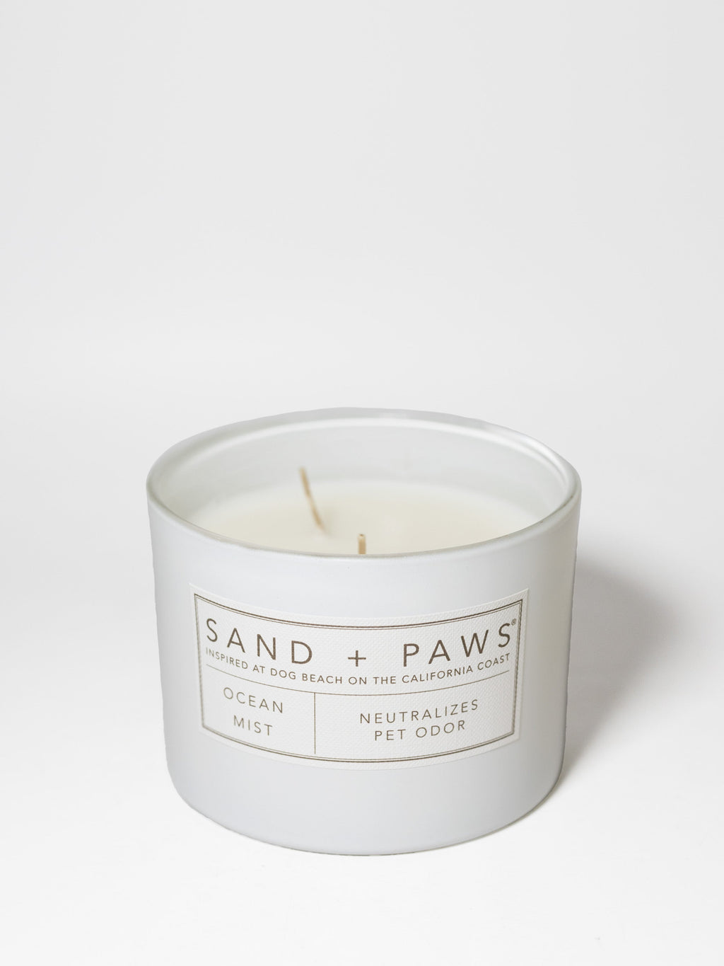 Luxurious Sand + Paws Ocean Mist 12 oz scented candle