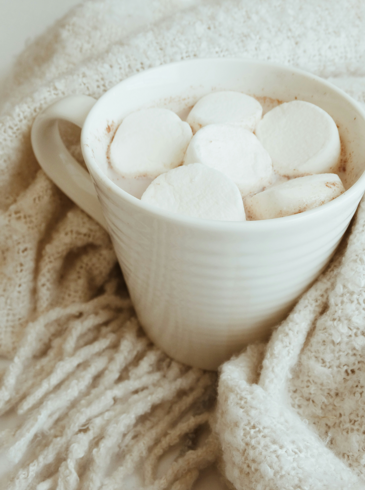 Powerful Marshmallow Skies 71 oz Laundry Detergent