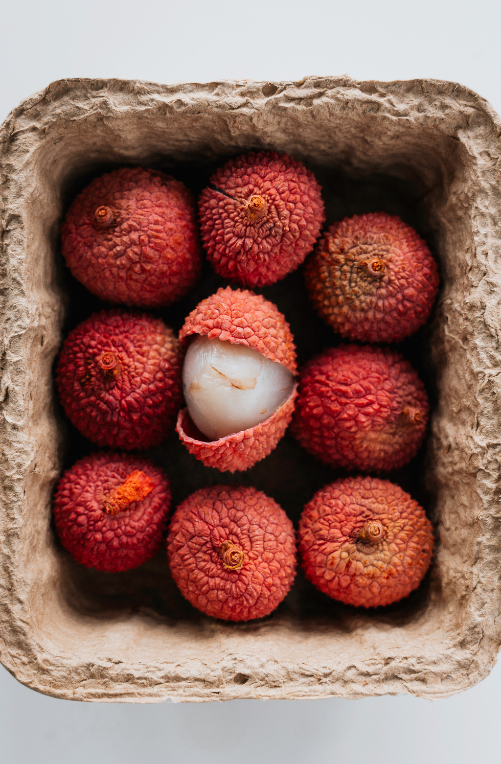 Luxurious Lychee & Currant 12 oz scented candle