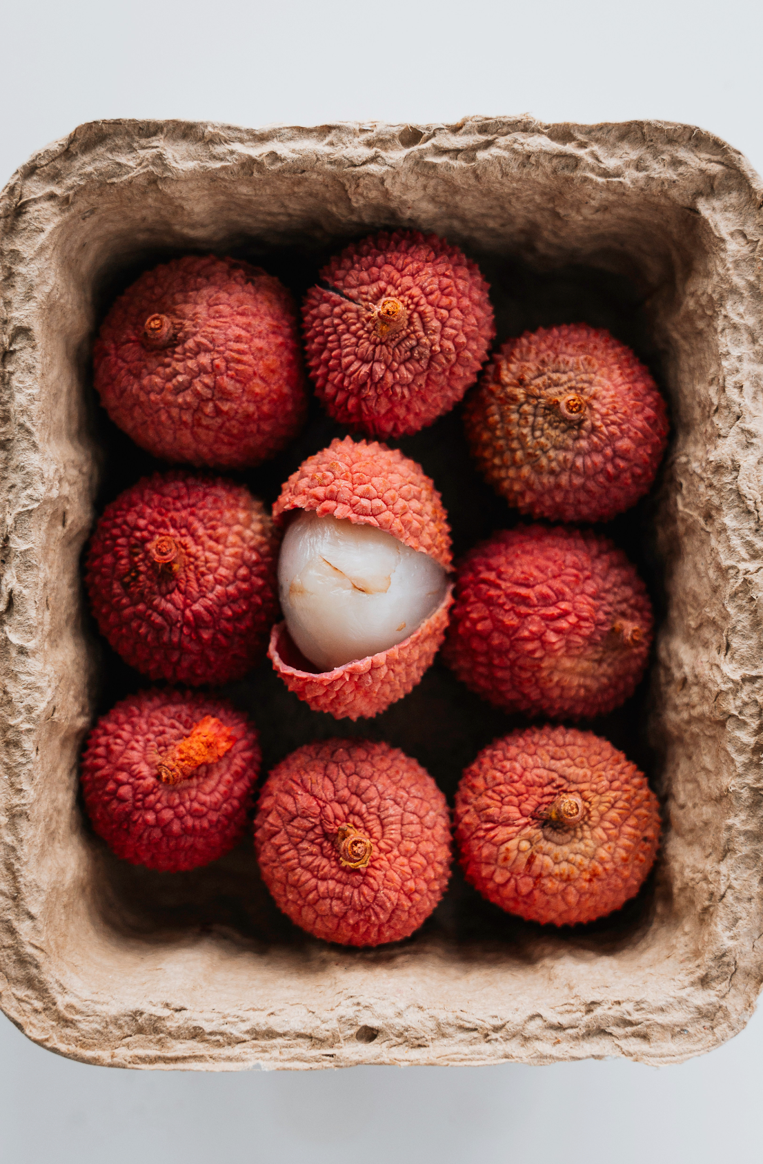 Luxurious Lychee & Currant 12 oz scented candle