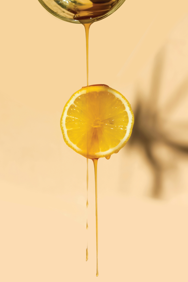 Luxurious Sweet Lemon 12 oz scented candle