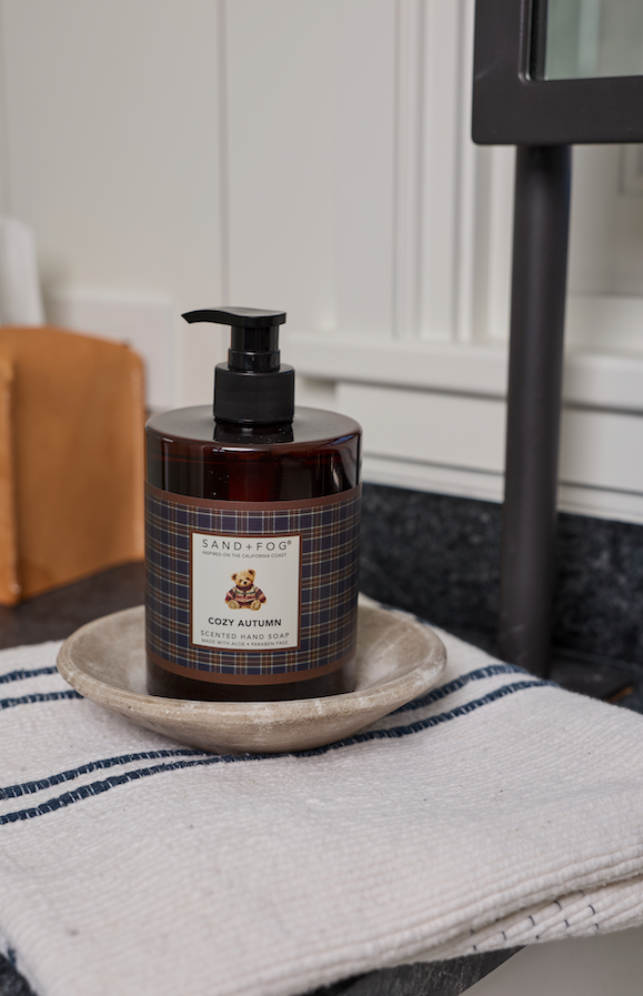 Refreshing Cozy Autumn 17.5 oz Liquid Hand Soap