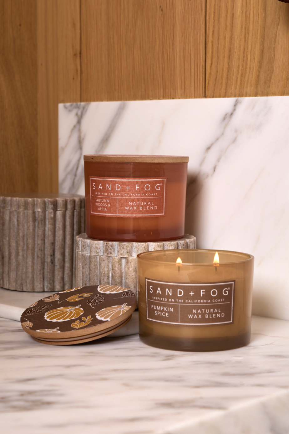 Luxurious Autumn Woods & Apple 12 oz scented candle
