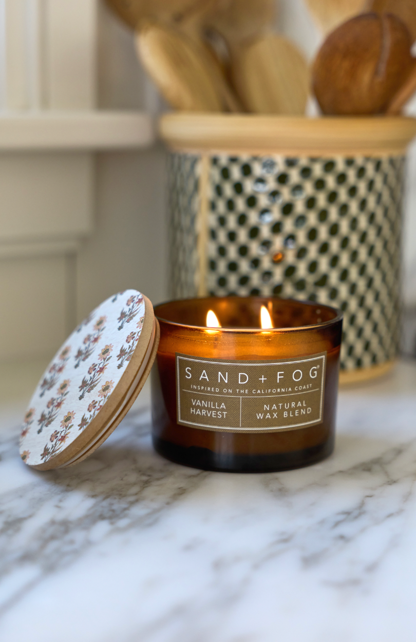 Luxurious Vanilla Harvest 12 oz scented candle