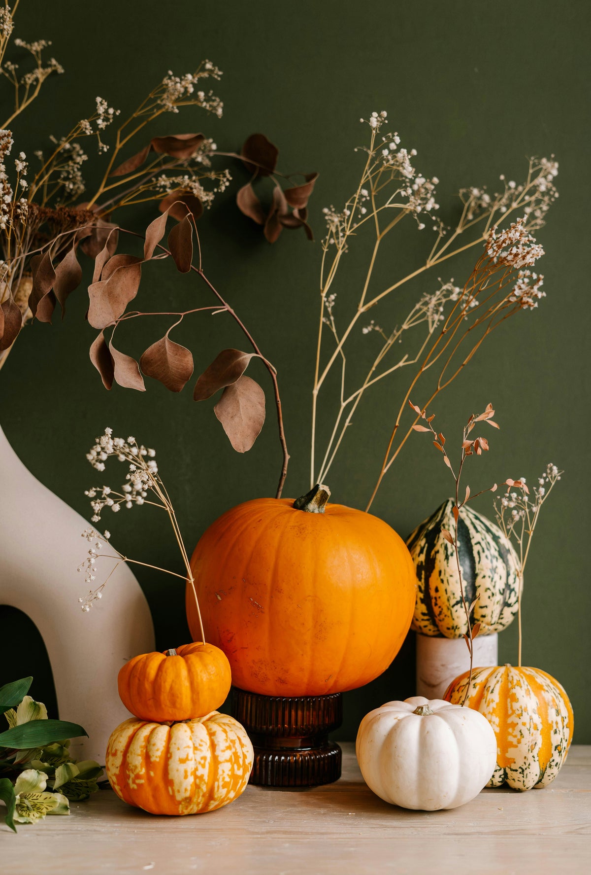 Luxurious Sand + Paws Pumpkin & Eucalyptus 12 oz scented candle